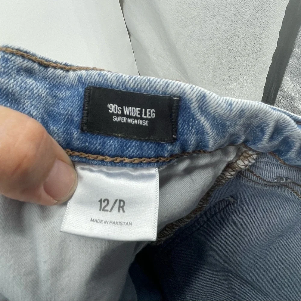 Express jeans 90’s Wide-Leg Super High-Rise distressed knee holes Sz‎ 12 R